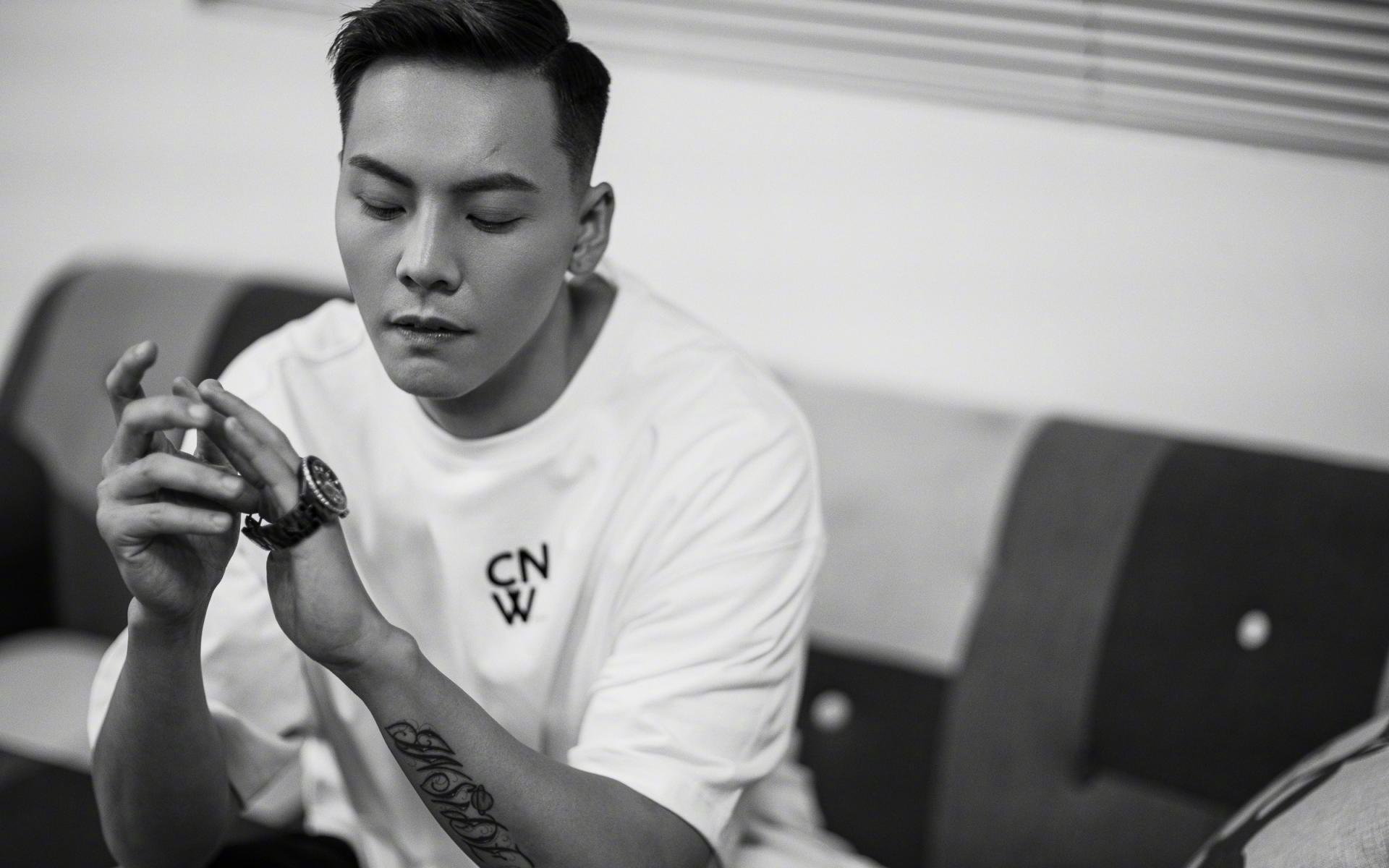 库里称赞年轻球员进步迅速,库里今年个人表现