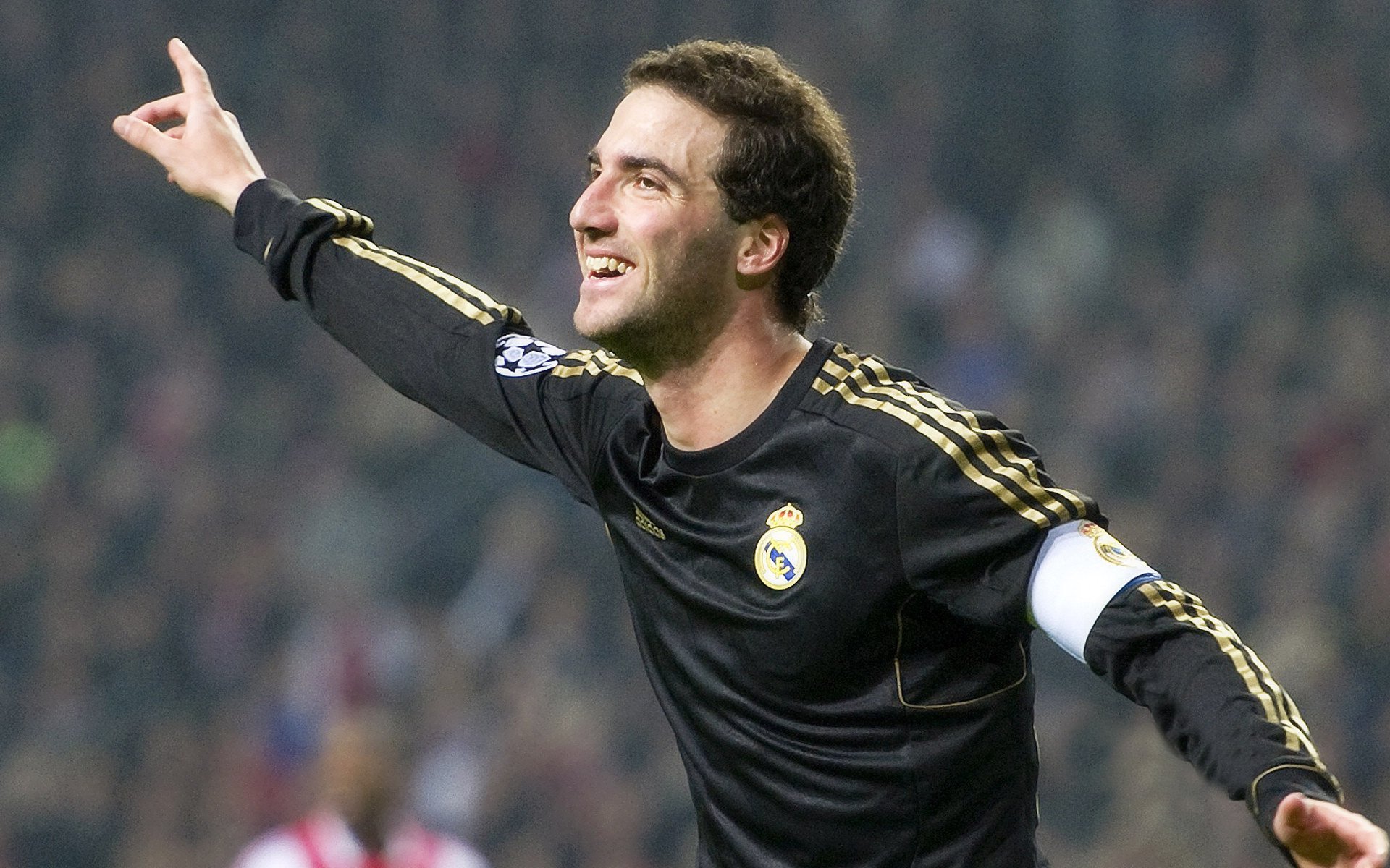 开云体育官网下载安装-未来联盟：沉浸式虚拟比赛引领新视觉体验，未来联盟门面