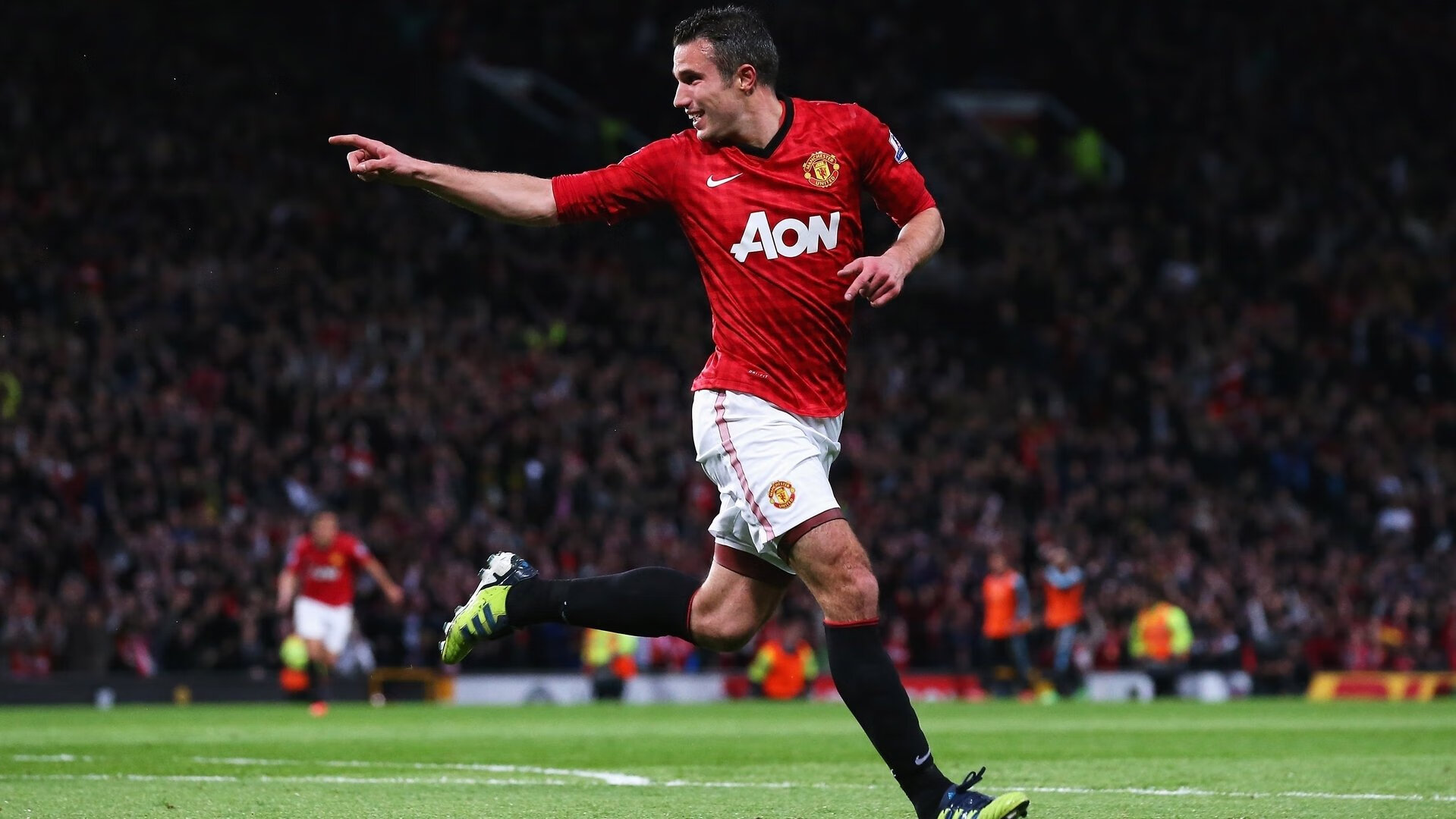 英超：曼联3-2惊险逆转切尔西，C.朗格拉姆双响球，英超第33轮_曼联五年首胜切尔西 冠军争夺悬念重启